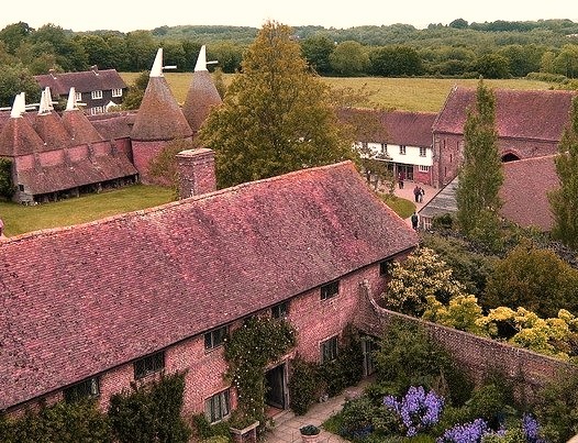 by UGArdener on Flickr.View of the Oast Houses in Sissinghurst - Kent, England.