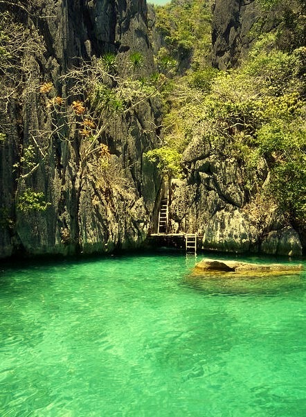 The Secret Lagoon in El Nido, Palawan Islands, Philippines